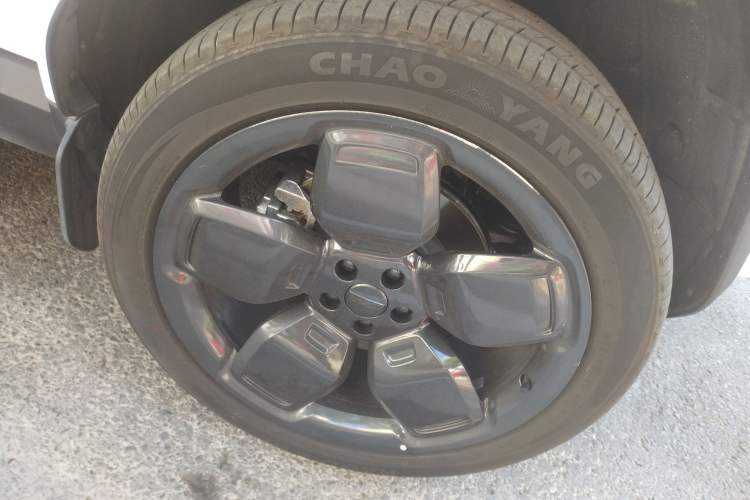 Used  V23 2025 501 Four-Wheel Drive Advanced Version
