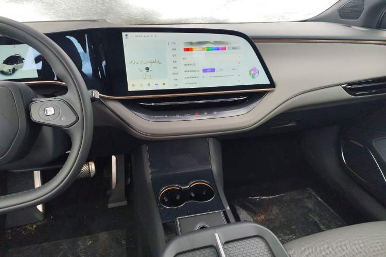 Used Hongqi EH7 2025 640 All-Wheel Drive Smart Selection Edition
