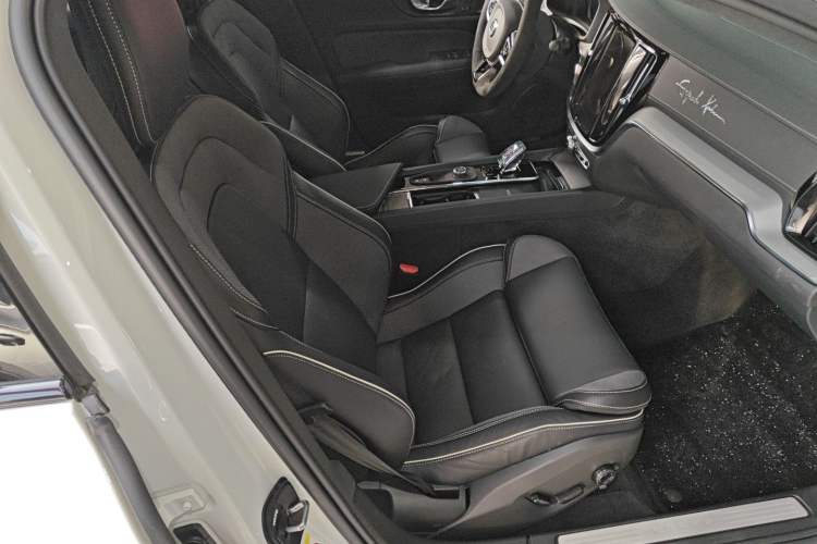 Used Volvo S60 2024 B5 Zhiya Sport Edition