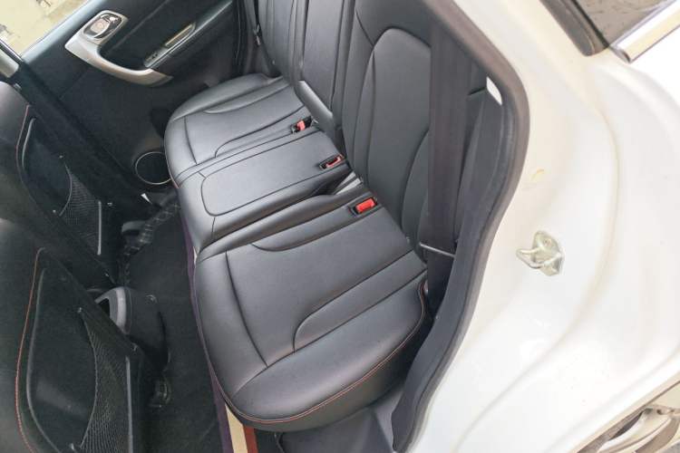 Used Haval H6 2016 Upgraded Model 1.5T Manual Two-Wheel Drive Elite Version
