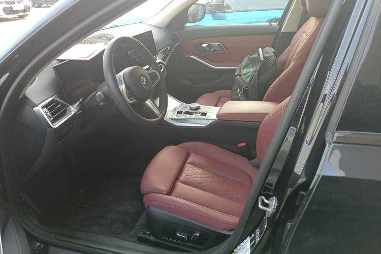 Used BMW i3 2024 eDrive 40 L Midnight Edition
