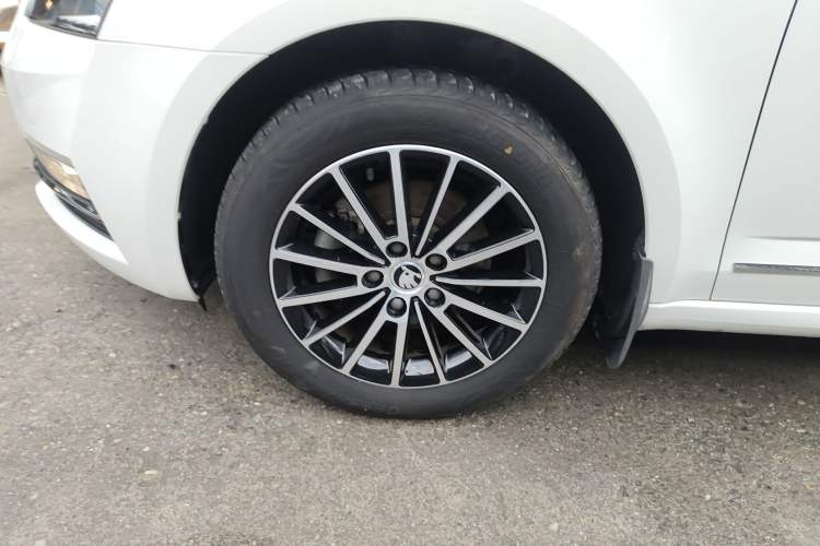 Used Skoda Octavia 2018 1.6L Automatic Luxury Edition
