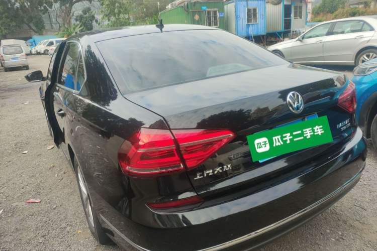 Used Volkswagen Passat 2016 330TSI DSG Luxury Edition
