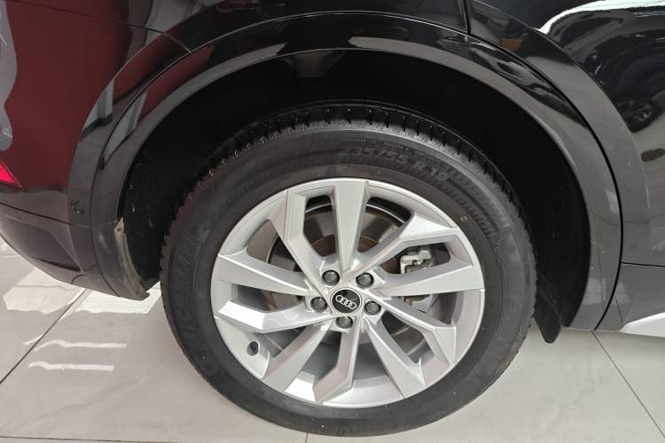 Used Audi Q5L 2022 40T Luxury Dynamic Model
