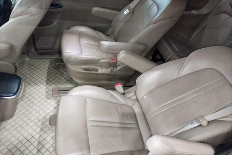 Used Buick GL8 2018 ES 28T Premium Model China VI Standard
