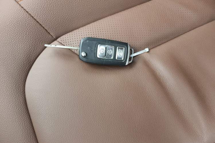 Used FAW Senya R7 2016 1.6L manual luxury version