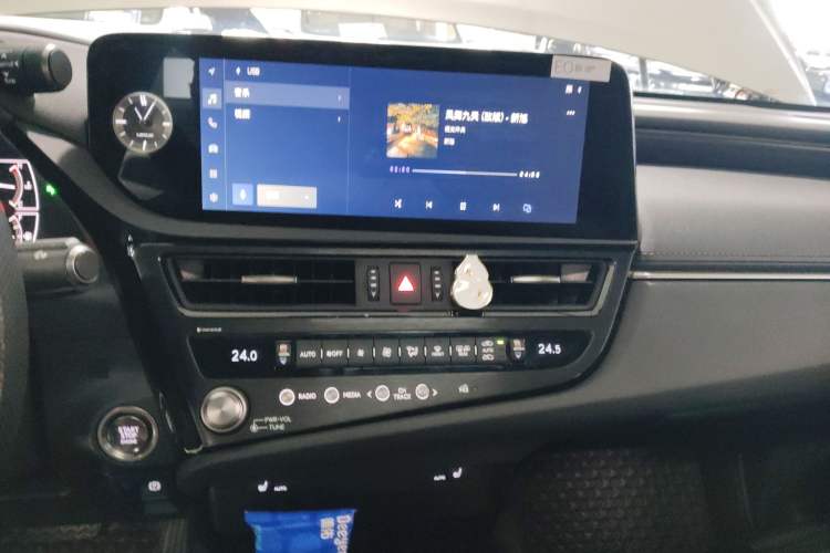 Used Lexus ES 2022 200 Excellence Edition
