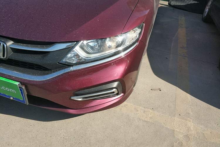 Used Honda Jade 2017 1.8L automatic Comfort version 5 seats
