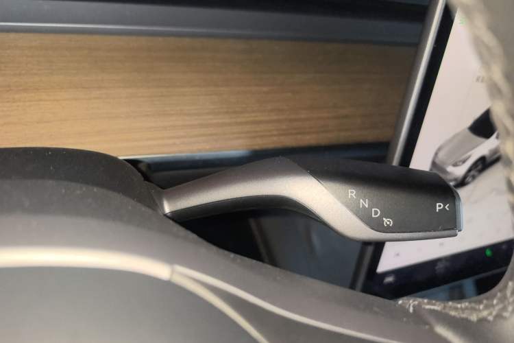 Used Tesla Model Y 2022 Long-Range All-Wheel-Drive Version
