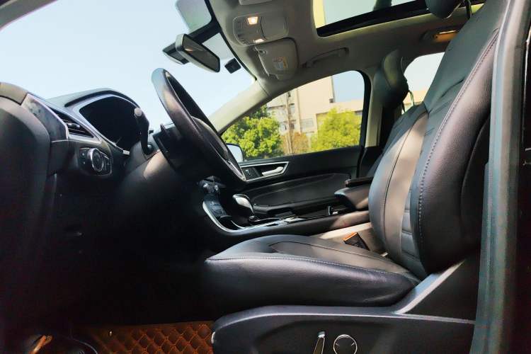 Used Ford Edge 2018 EcoBoost 245 Two-Wheel-Drive Titanium 7-Seater China V Standard
