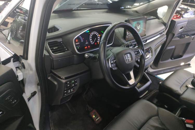 Used Honda Elysion 2024 2.0L eHEV Ultimate Edition
