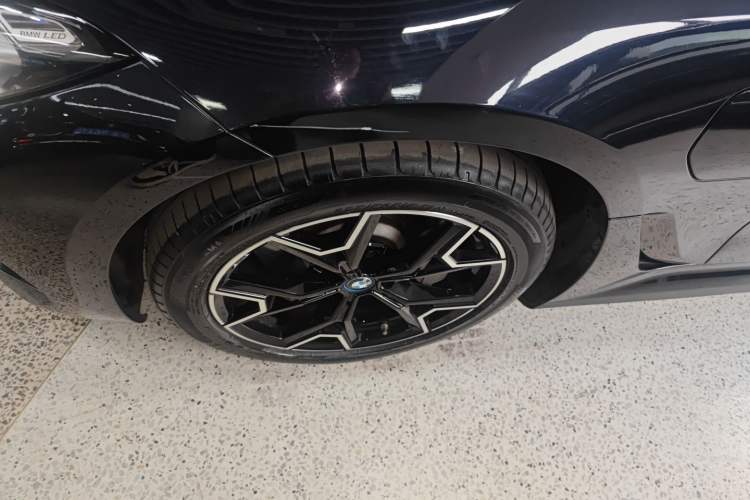 Used BMW i3 2024 eDrive 40 L Midnight Edition