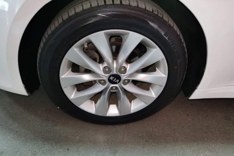 Used Kia K5 2016 2.0L Automatic GLS
