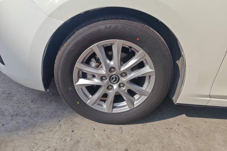 Used Mazda Mazda 3 Axela 2017 Sedan 1.5L Automatic Luxury Model Emission Standard China V
