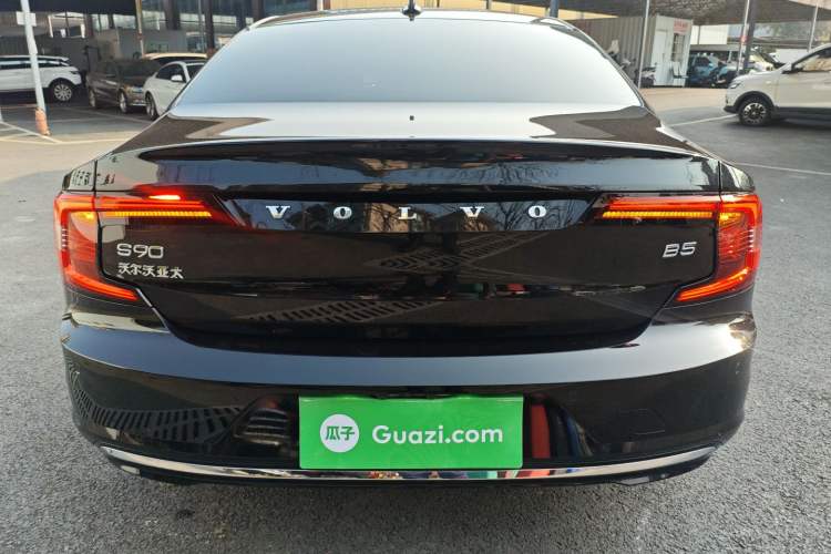 Used Volvo S90 2024 B5 Luxury Smart Edition
