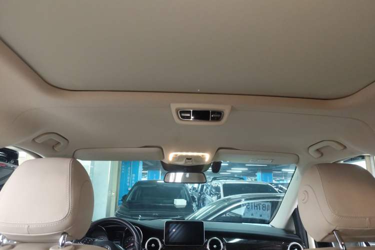 Used Mercedes-Benz V-Class 2018 V 260 Prestige Edition China VI
