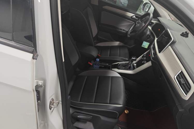 Used Volkswagen T-ROC 2023 280TSI DSG Two-Wheel Drive Time Edition
