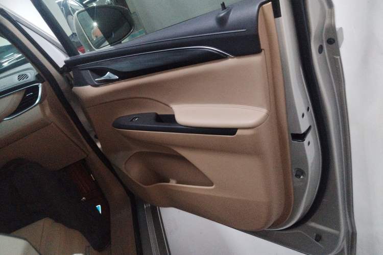 Used Buick GL8 2020 ES Land Cruiser 653T Luxury Edition
