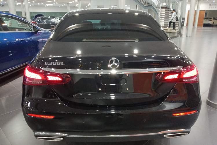 Used Mercedes-Benz E-Class 2022 Second Facelift E 300 L Luxury Edition
