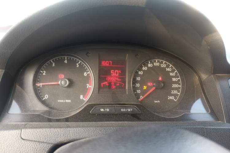 Used Volkswagen Santana 2013 1.6L Manual Fashion Edition
