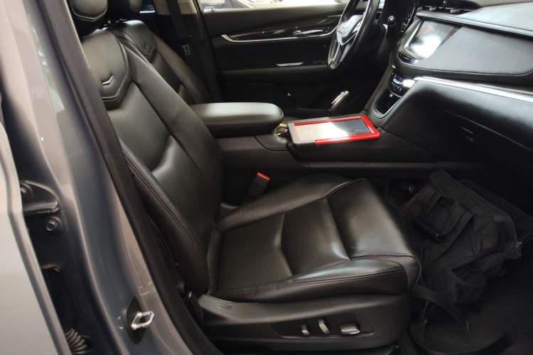 Used Cadillac XT5 2018 28T Four-Wheel Drive Luxury Model
