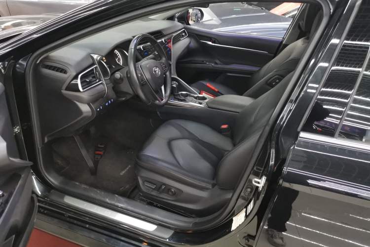 Used Toyota Camry 2019 Revised Version 2.0G Luxury Edition
