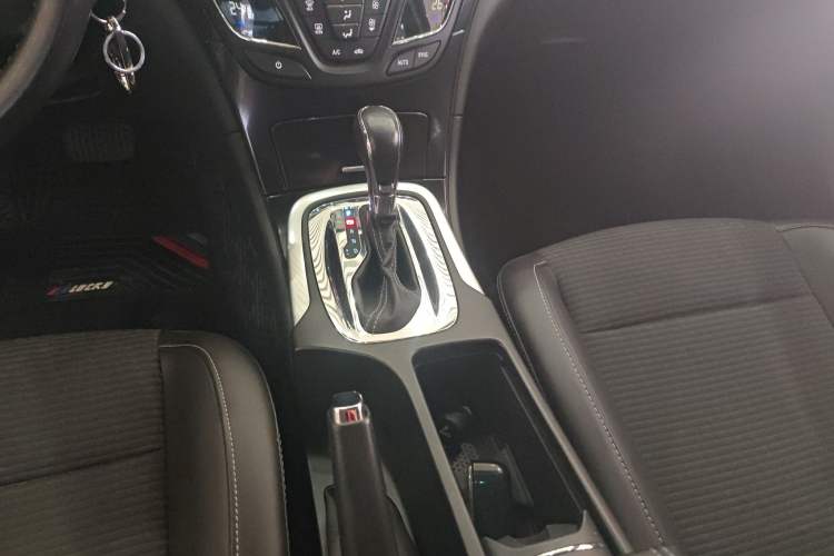 Used Buick Regal 2015 1.6T Leading Technology Model
