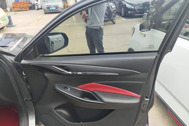 Used Oshan X5 2021 1.5T DCT Prestige Edition
