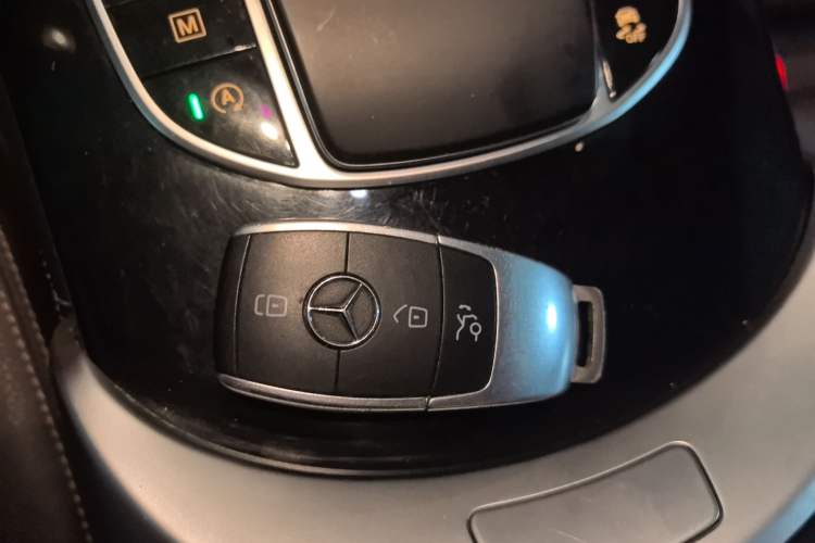 Used Mercedes-Benz GLC 2020 GLC 260 L 4MATIC Dynamic Model
