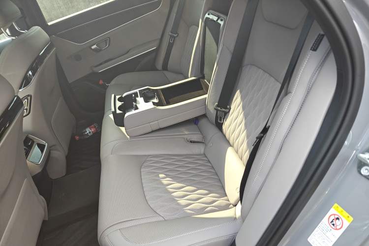 Used BYD Han 2025 EV with 701 km of Laser Radar-Enabled Intelligent Driving