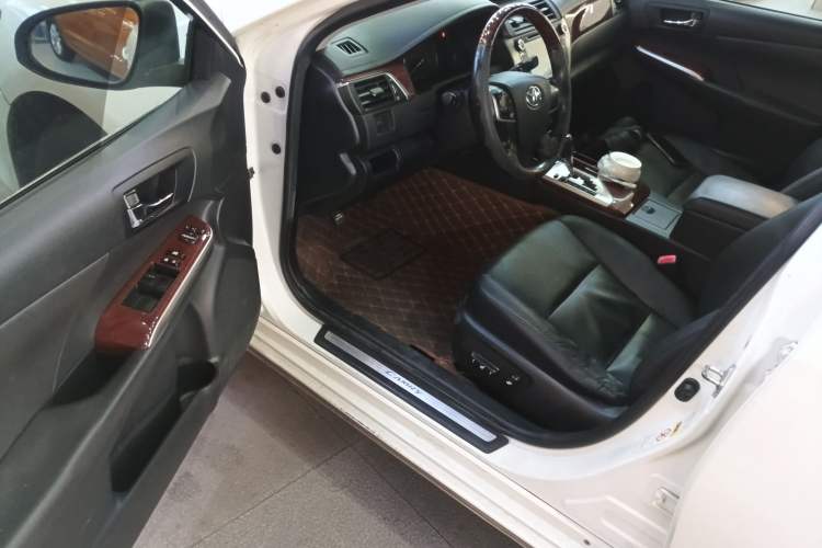 Used Toyota Camry 2013 2.0G Comfort Edition
