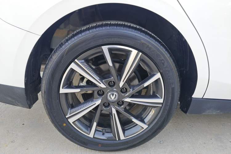 Used Changan Eado 2025 Blue Whale 1.5T 500Bar Prestige Model
