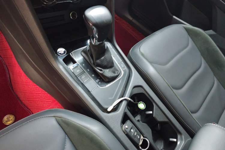 Used Volkswagen Tiguan L 2021 330TSI Automatic Two-Wheel Drive Smart Edition