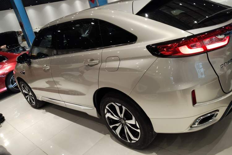 Used Honda UR-V 2017 240TURBO Two-Wheel Drive Luxury Edition China V
