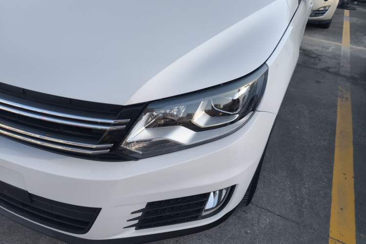 Used Volkswagen Tiguan 2017 300TSI Automatic Two-Wheel Drive Silk Road Luxury Edition
