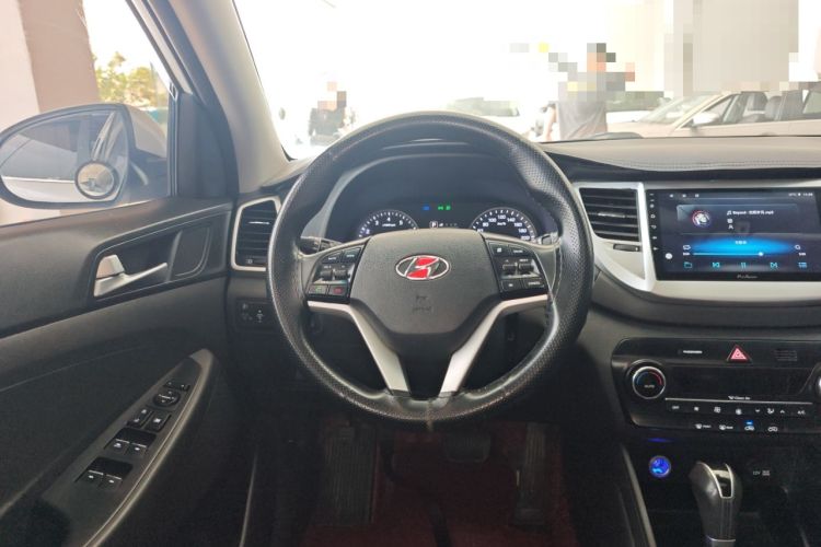 Used Hyundai Tucson 2015 1.6T Dual-Clutch Two-Wheel-Drive Smart Model
