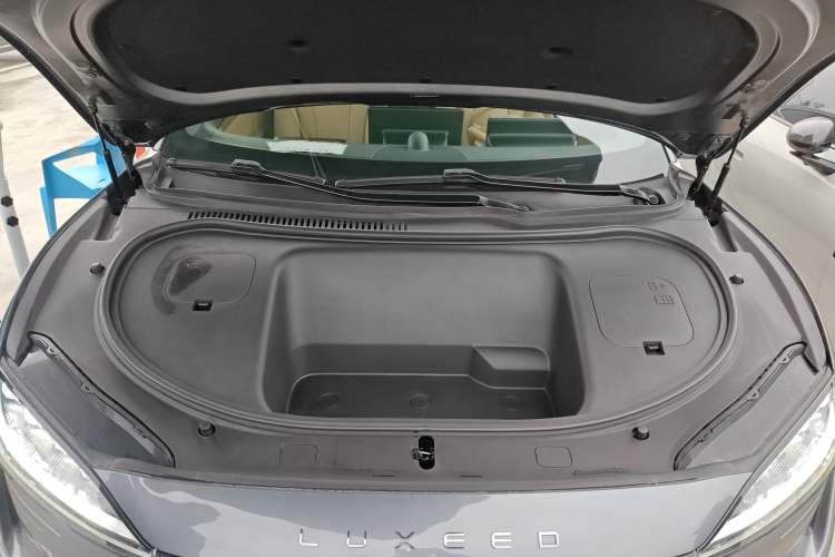 Used Hima Luxeed R7 2024 All-Electric 736 km Ultra
