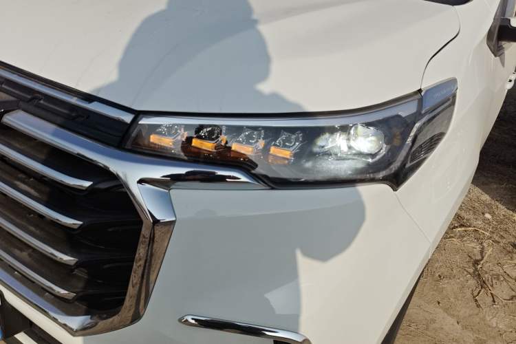 Used SAIC MAXUS G20 2023 Facelifted ES 2.0T Gasoline Automatic Value Edition