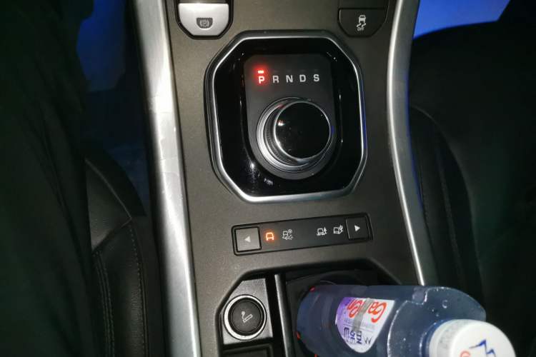 Used Land Rover Range Rover Evoque 2018 240 PS SE Smart Brilliance Edition
