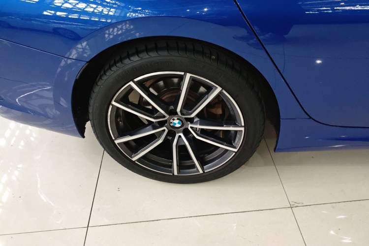 Used BMW 3 Series 2021 Second Facelift 325Li M Sport Package
