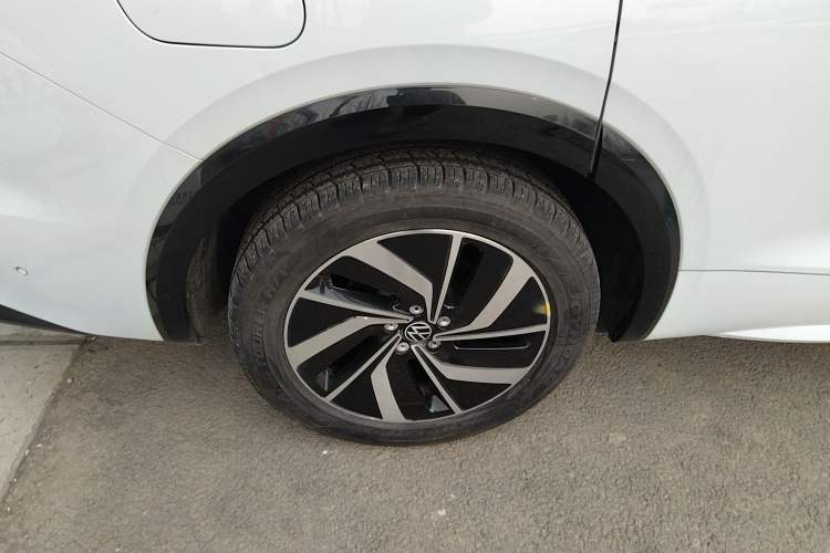 Used Volkswagen Viloran 2024 330TSI Luxury Edition
