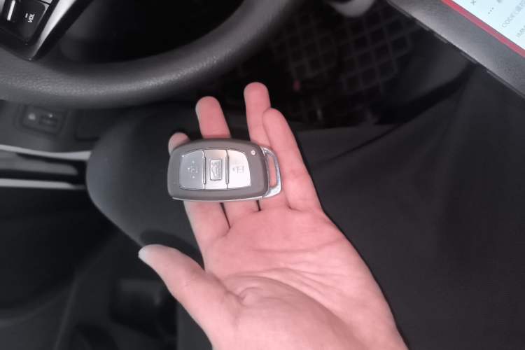 Used Hyundai Mistra 2016 1.8L Automatic Smart GLS
