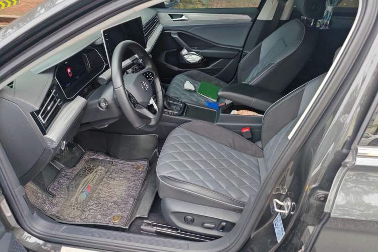 Used Volkswagen Sagitar 2023 300TSI DSG Excellence Edition
