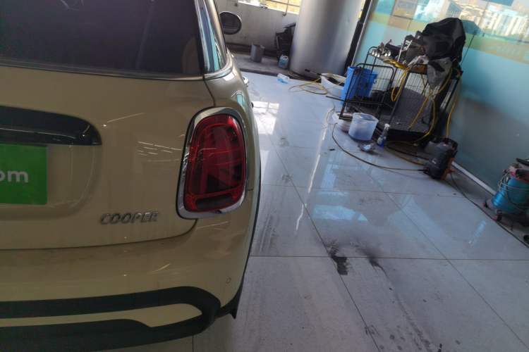 Used  MINI 2022 1.5T COOPER Classic Edition Five-Door Version
