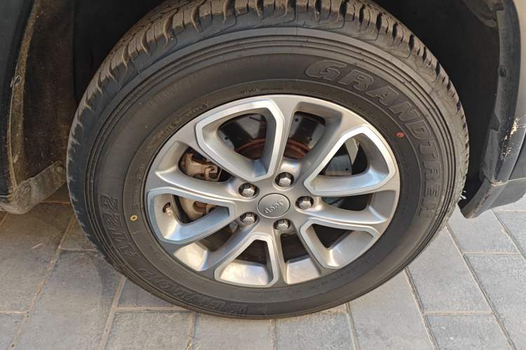 Used  Grand Cherokee (Import) 2014 3.0L Comfort Navigation Edition
