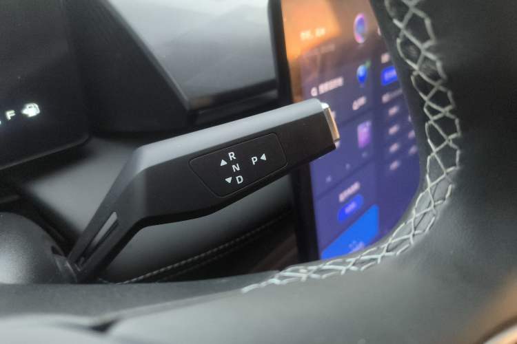 Used Dongfeng Aeolus Mage 2025 1.5T JingShang Edition
