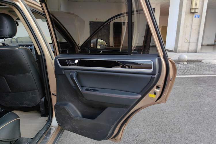 Used Yema T70 2016 1.8T CVT Elegant Model
