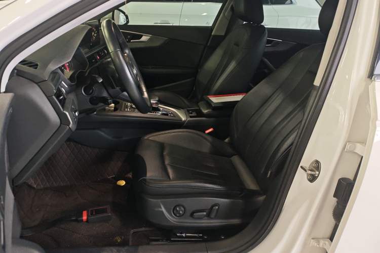 Used Audi A4L 2019 40 TFSI Ambition China VI