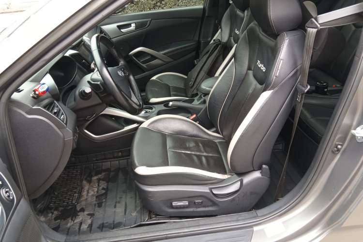 Used Hyundai Veloster 2015 1.6T Automatic Luxury Edition
