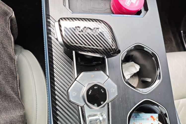 Used Changan UNI-K iDD 2022 Blue Whale iDD 130km 1.5T Prestige Model
